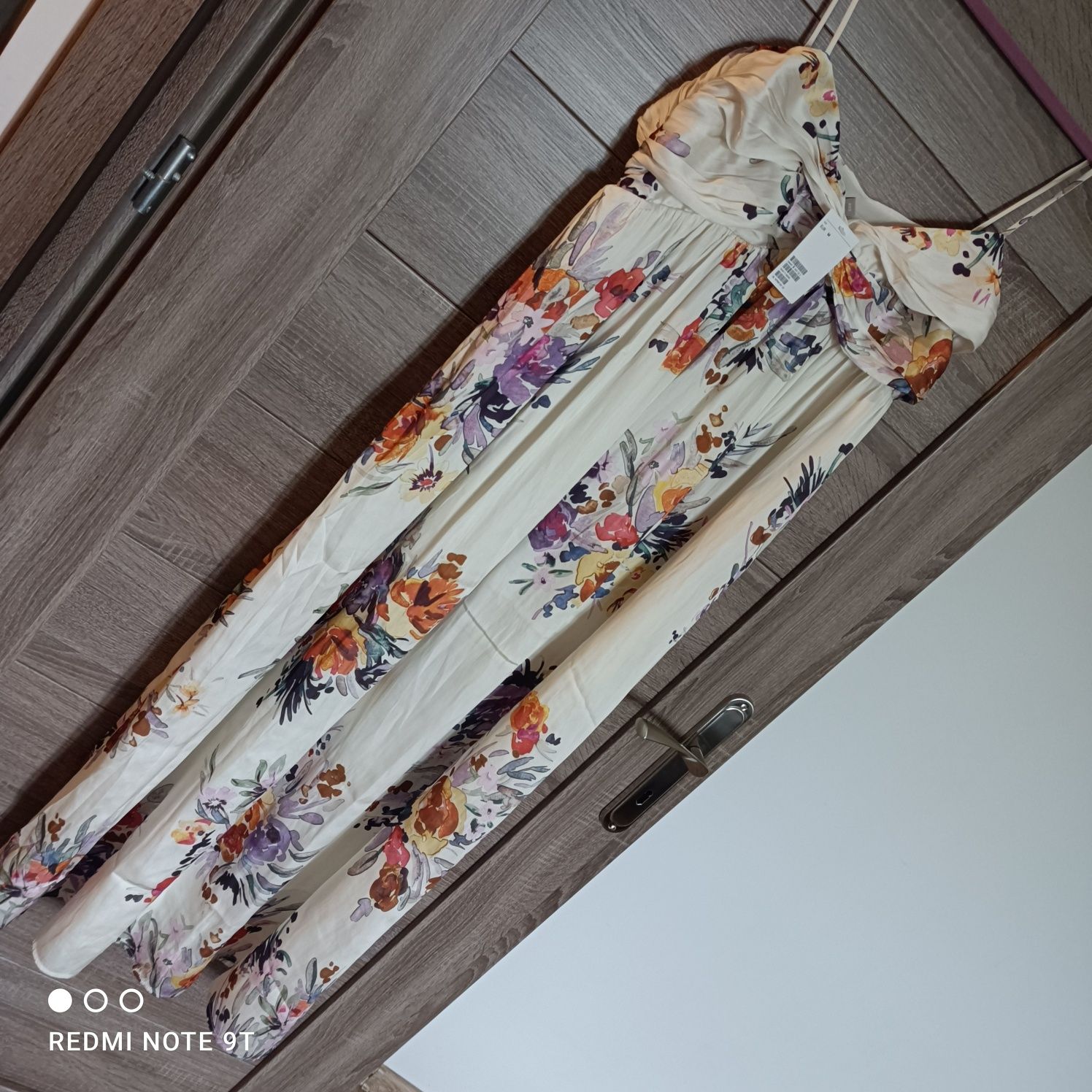 Sukienka maxi długa kwiaty sesja ciążowa H&M 38