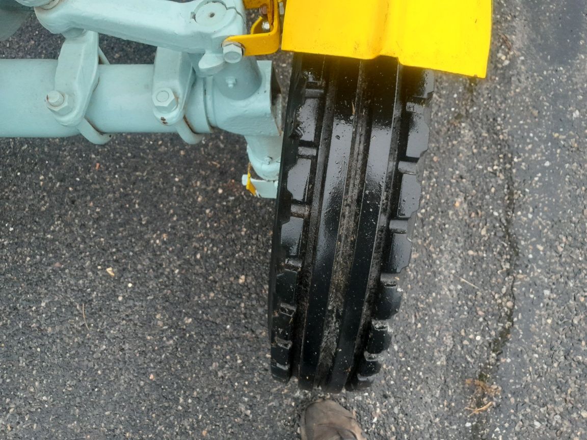 Ciagnik Ursus c 328 /330
