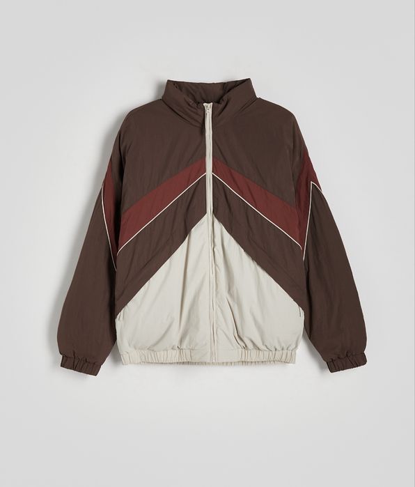 Куртка з корміром-стійкою