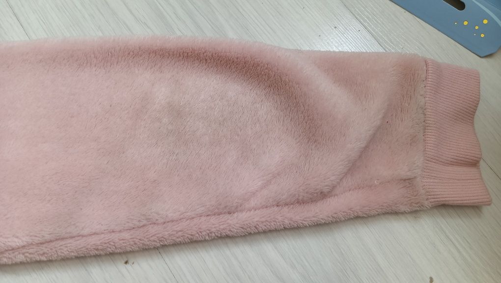 Różowa pluszowa bluza H&M