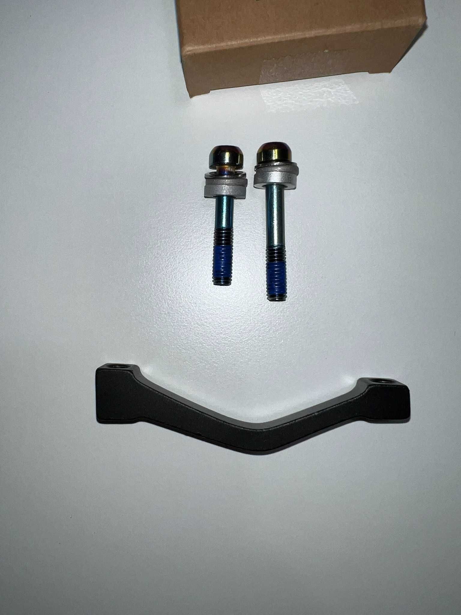 Adapter hamulca SRAM 20P Post Mount rainbow
