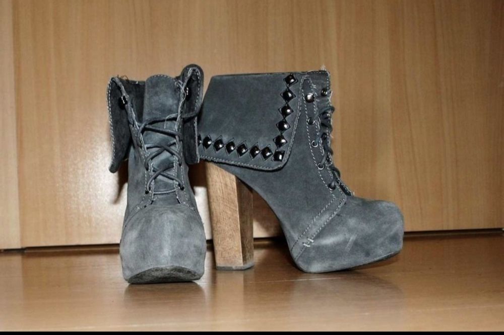 Szare Lity Naughty Monkey