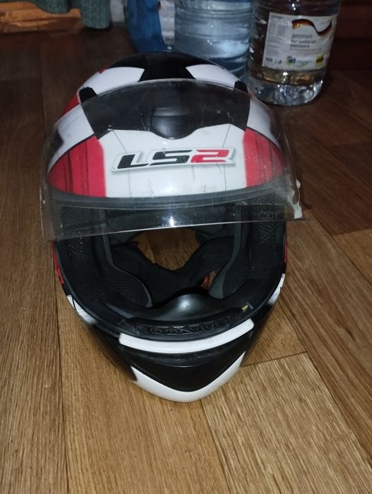 Продам шолом LS2