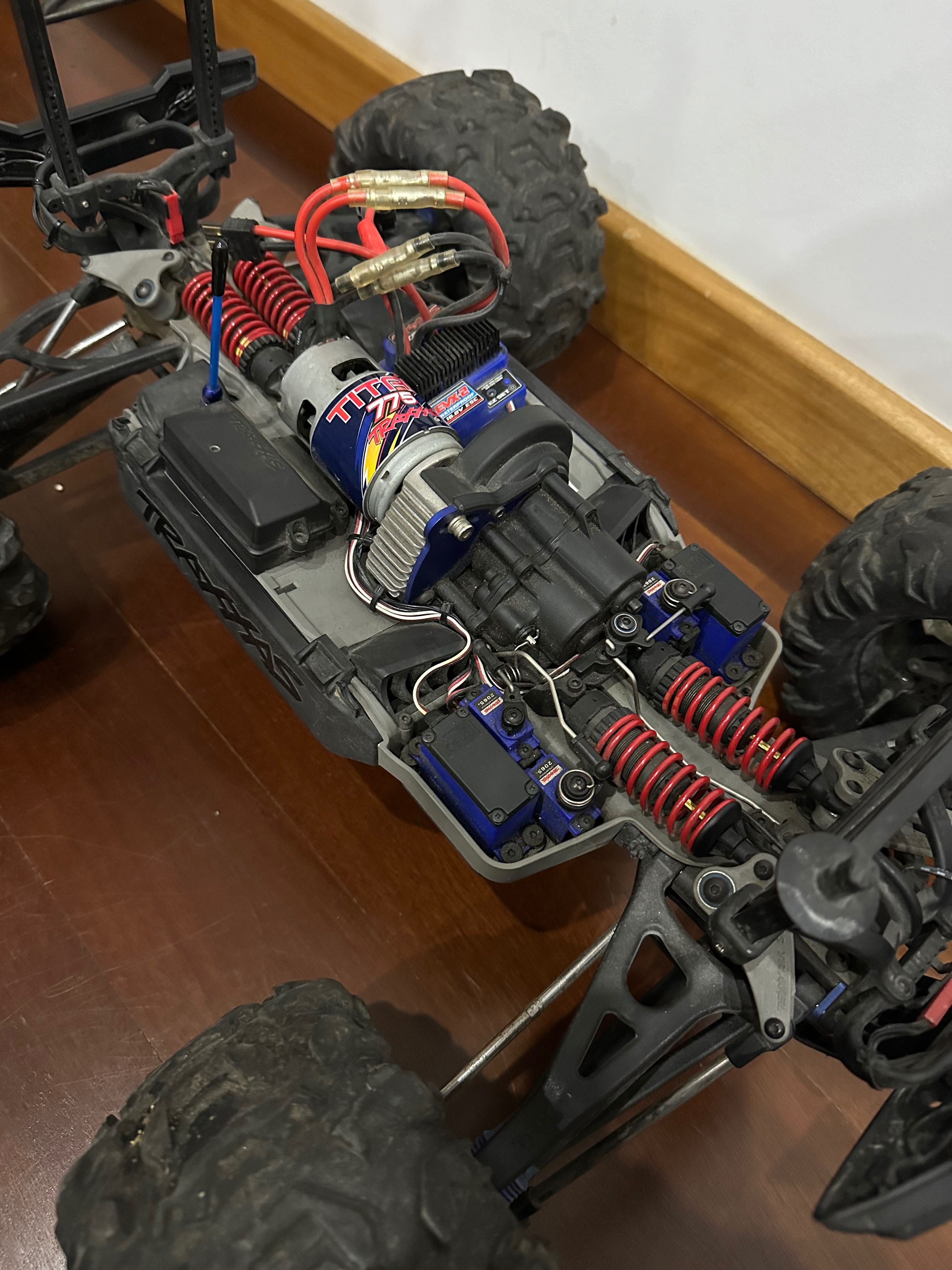 Carro a bateria Traxxas