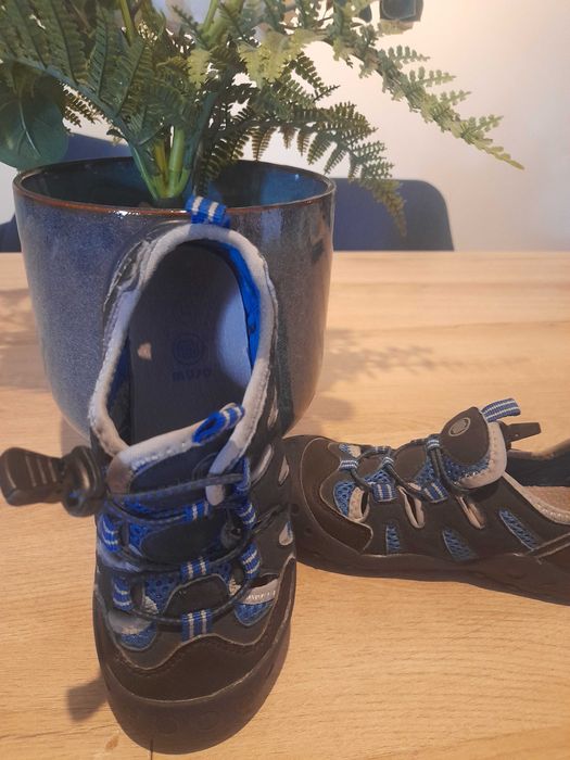 Sandália/Ténis/Sapato para criança Muso