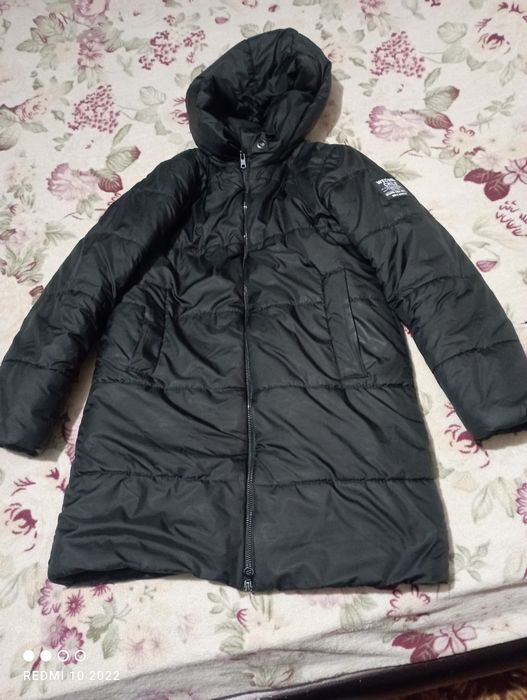 Зимова куртка на дівчинку