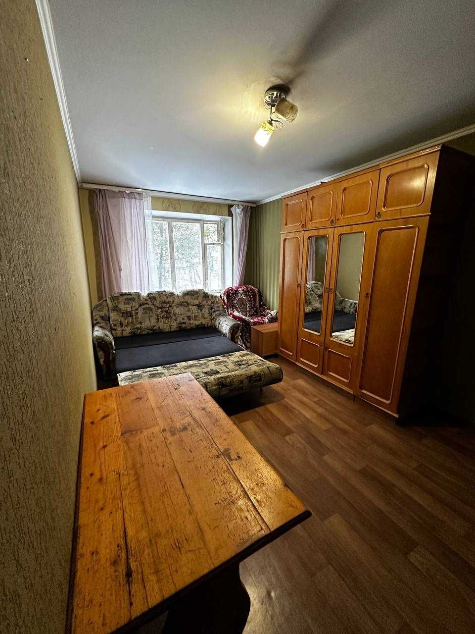 Кімната в гуртожитку на Львівському шосе