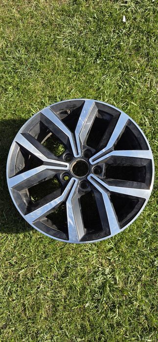 Felga aluminiowa VW Passat B8  5x112 ET40   7Jx17