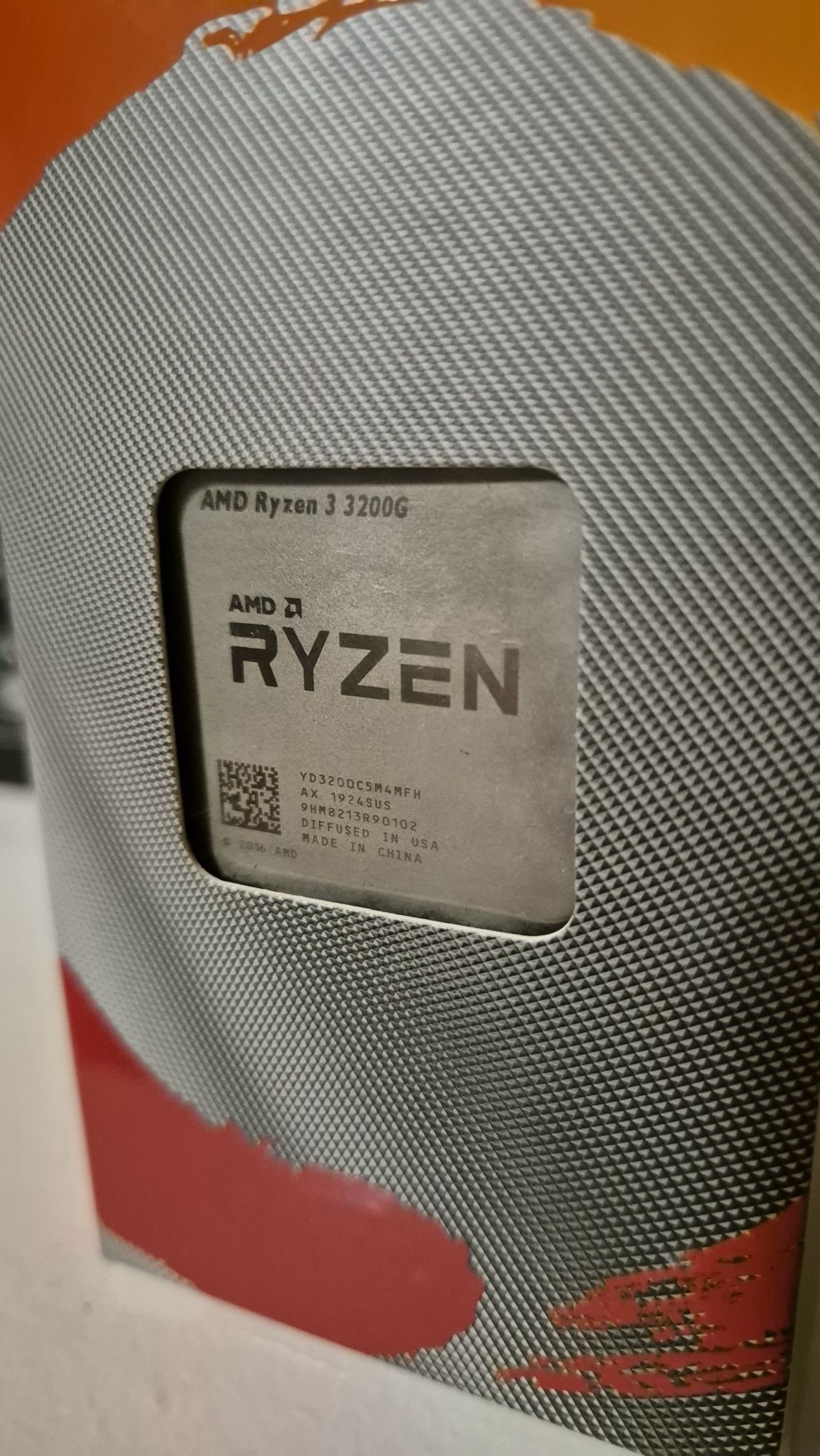 Ryzen 3 3200G 4.0 ghz  com Stock Cooler