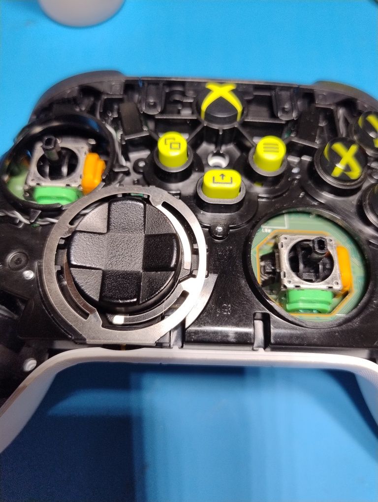 Pad Xbox Series analogi TMR