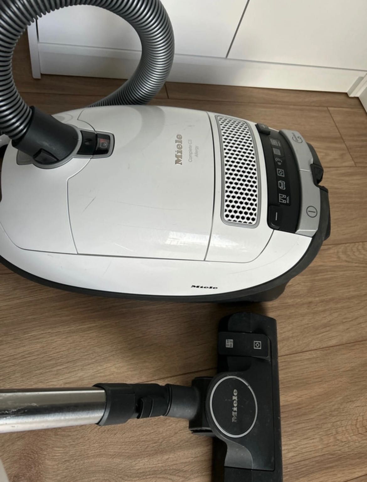Miele C3 Complete Allergy odkurzacz mod: SGFF5