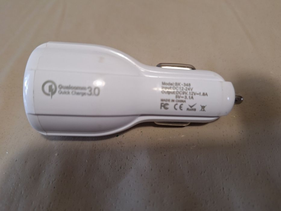 ładowarka samochodowa USB 5,1A biała