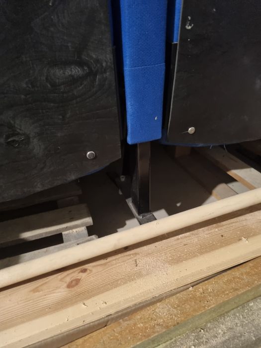 Fotele teatralne z Teatru Dramatycznego im. Aleksandra Węgierki