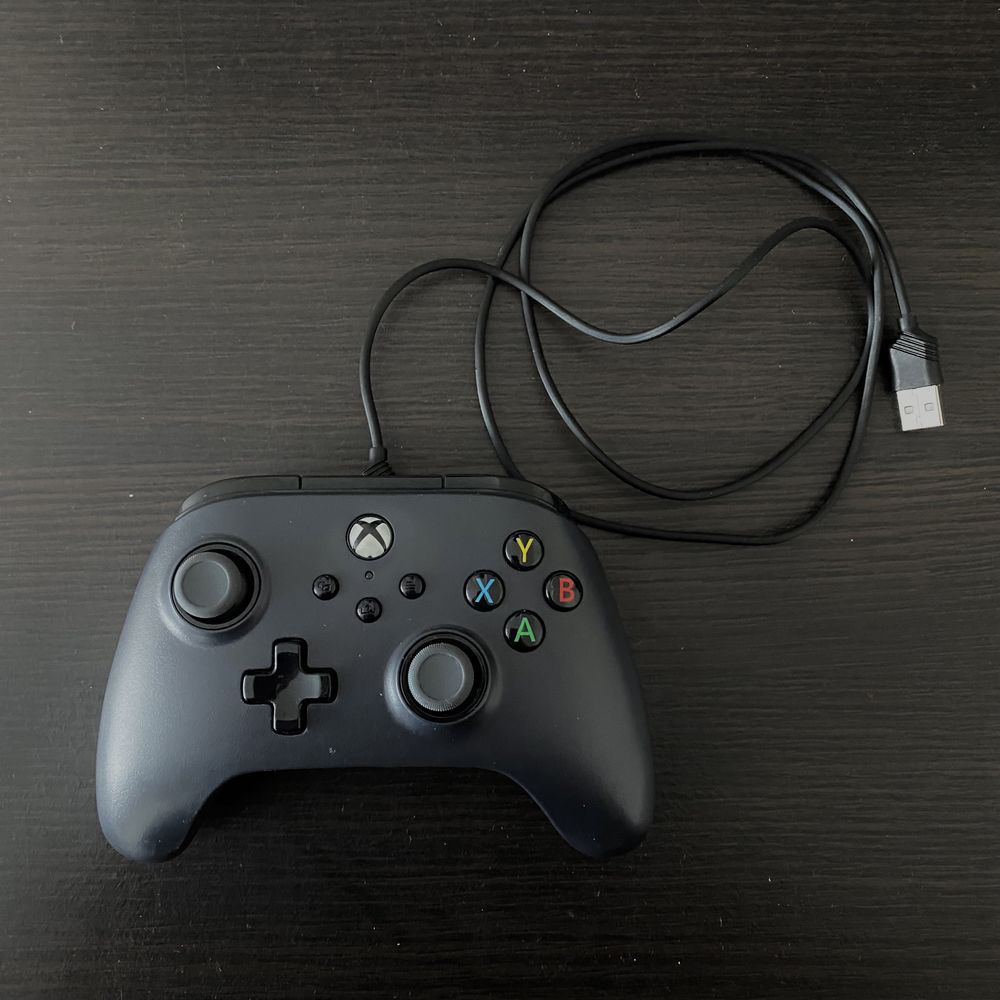 Xbox Series S 512 + 2 джойстики + 2ТБ памʼяті + зарядна станція!