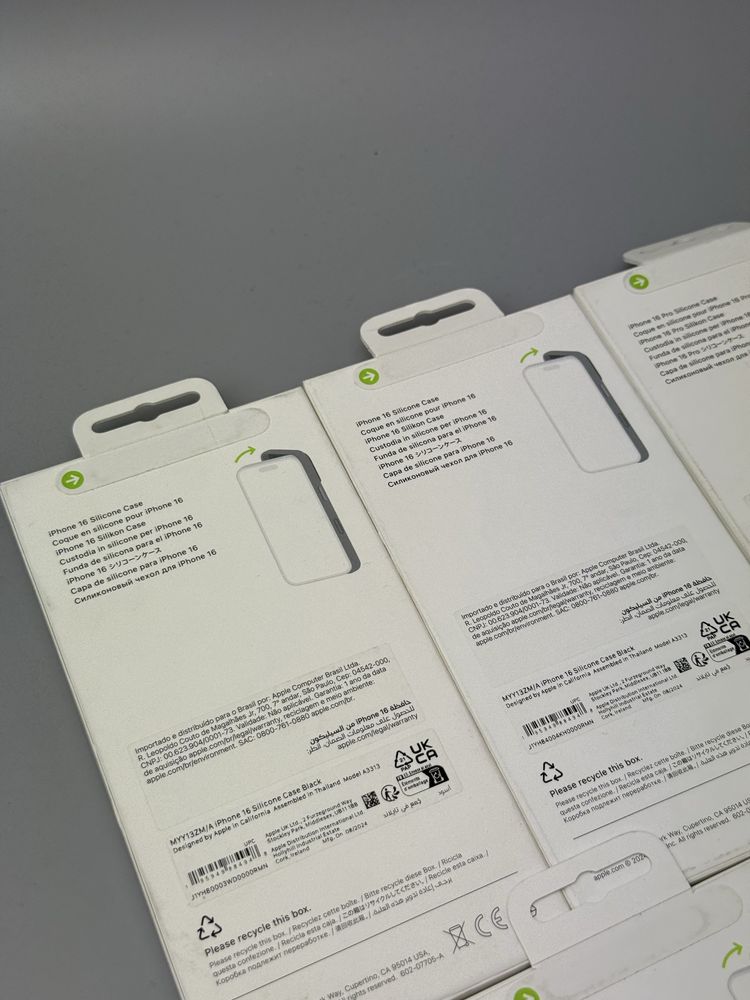 Оригінальні нові запаковані чохли Apple iPhone 16 / iPhone 16 Pro
