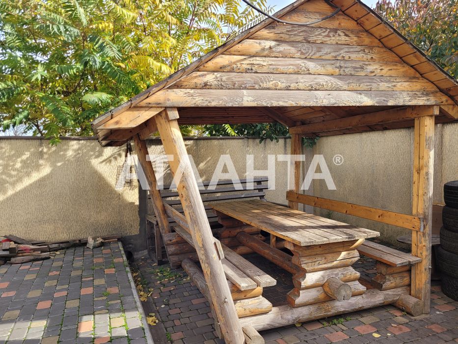 Укомплектованная квартира в центре Нерубайского!