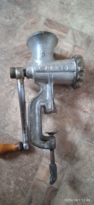 М'ясорубка ручная.