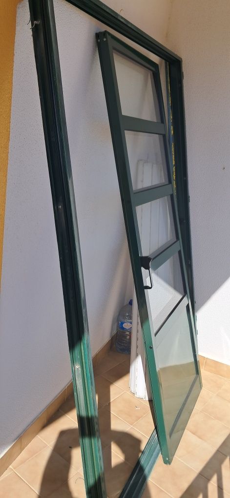 Janela/Portada Alumínio Verde