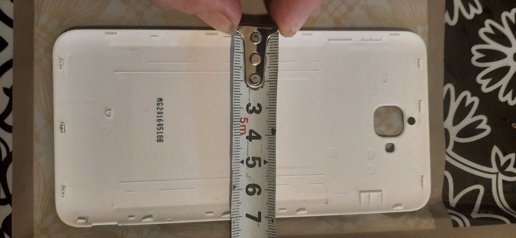 Продам задня кришка смартфона Huawei Y6 Pro, в задовільному стані
