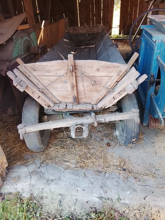 Wóz konny drewniany