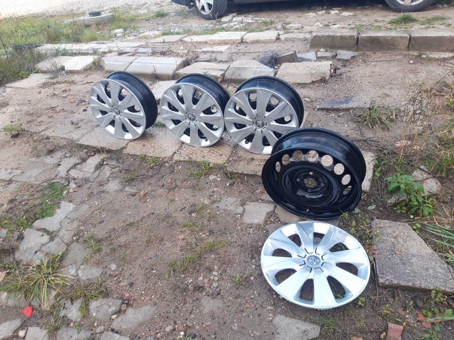 4 x felgi stalowe Peugeot 107 15' 4x100 z oryg. kołpakami