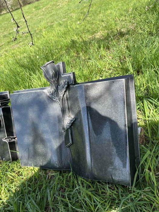 Книга з каменю (граніт, покостовка, базальт, мрамор) вироби з камня