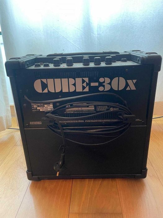 Amplificador Guitarra Roland Cube 30x