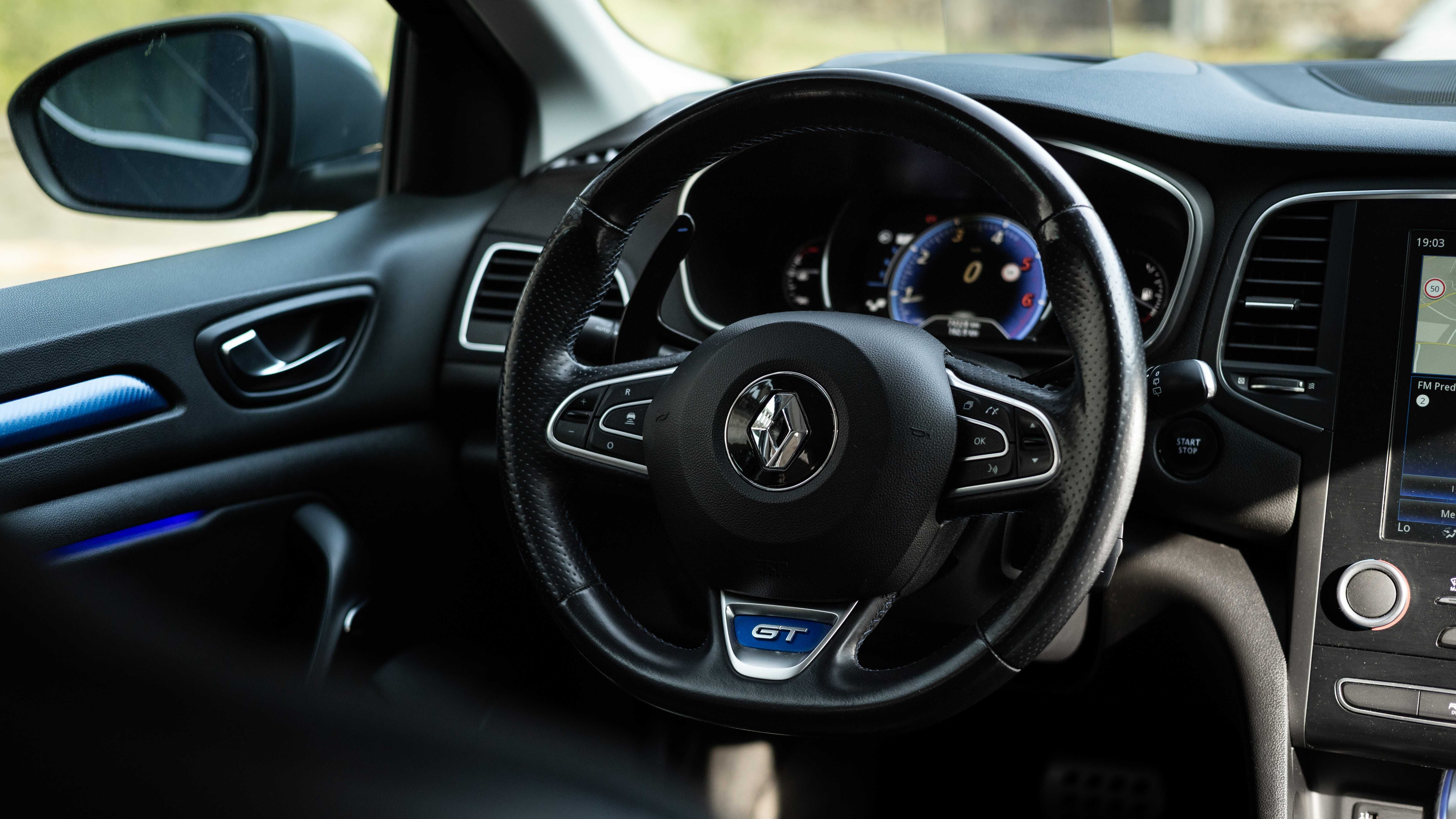 Renault Megane lV GT 165cv EDC