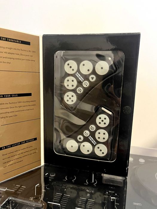 Novation Dicer kontroler midi