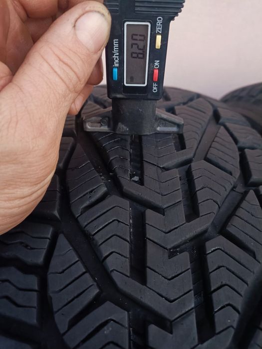 Зимова гума 195/65 R15 комплект шин резини