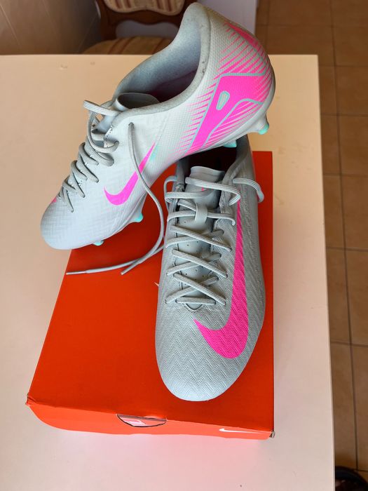 Chuteira Nike zoom vapor 16 academy