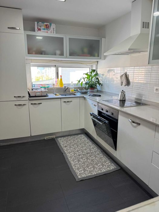 Moradia T2 com Vista Panorâmica e Estacionamento Privado – Coimbra