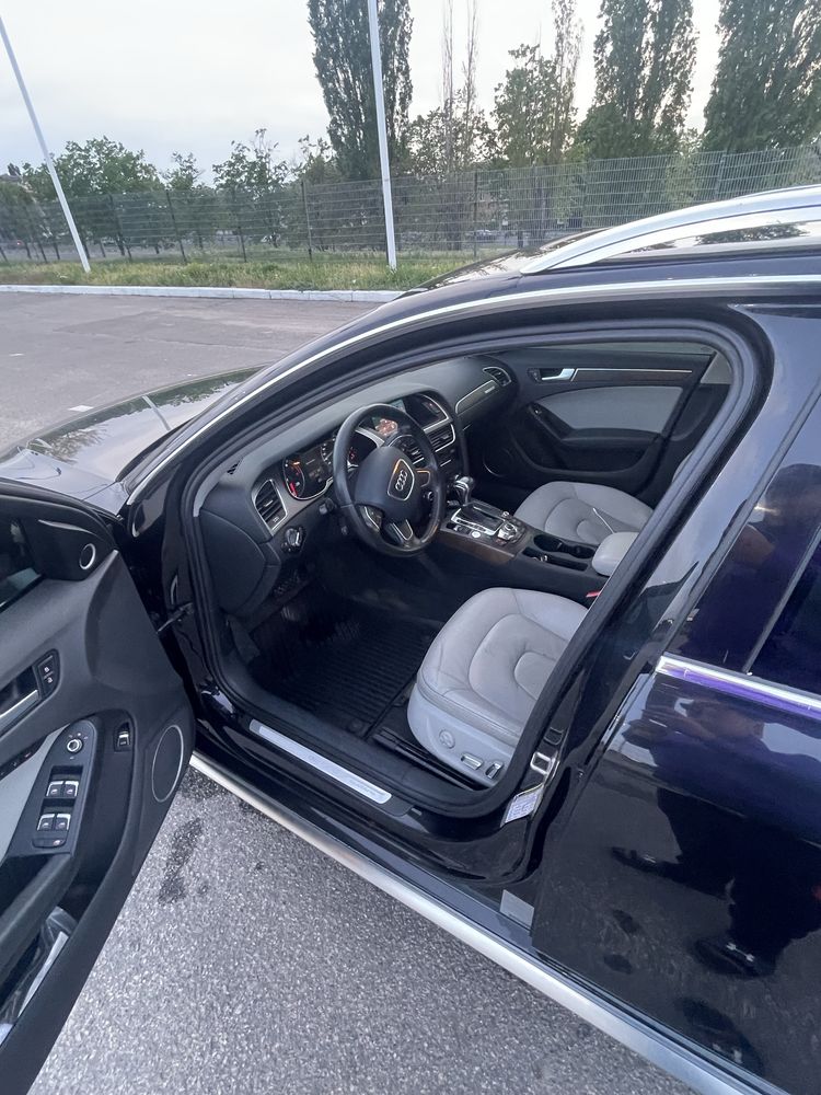 AUDI a4 alroad 2013