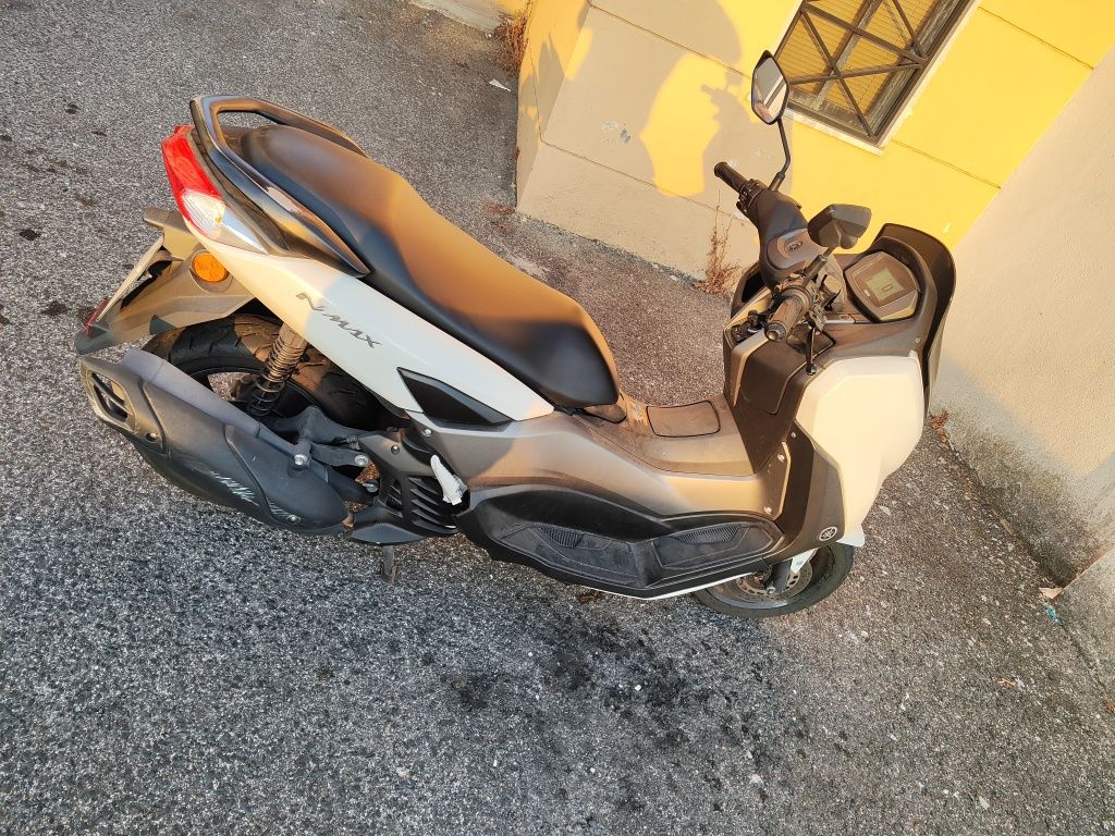 Moto muito boa e conservada.