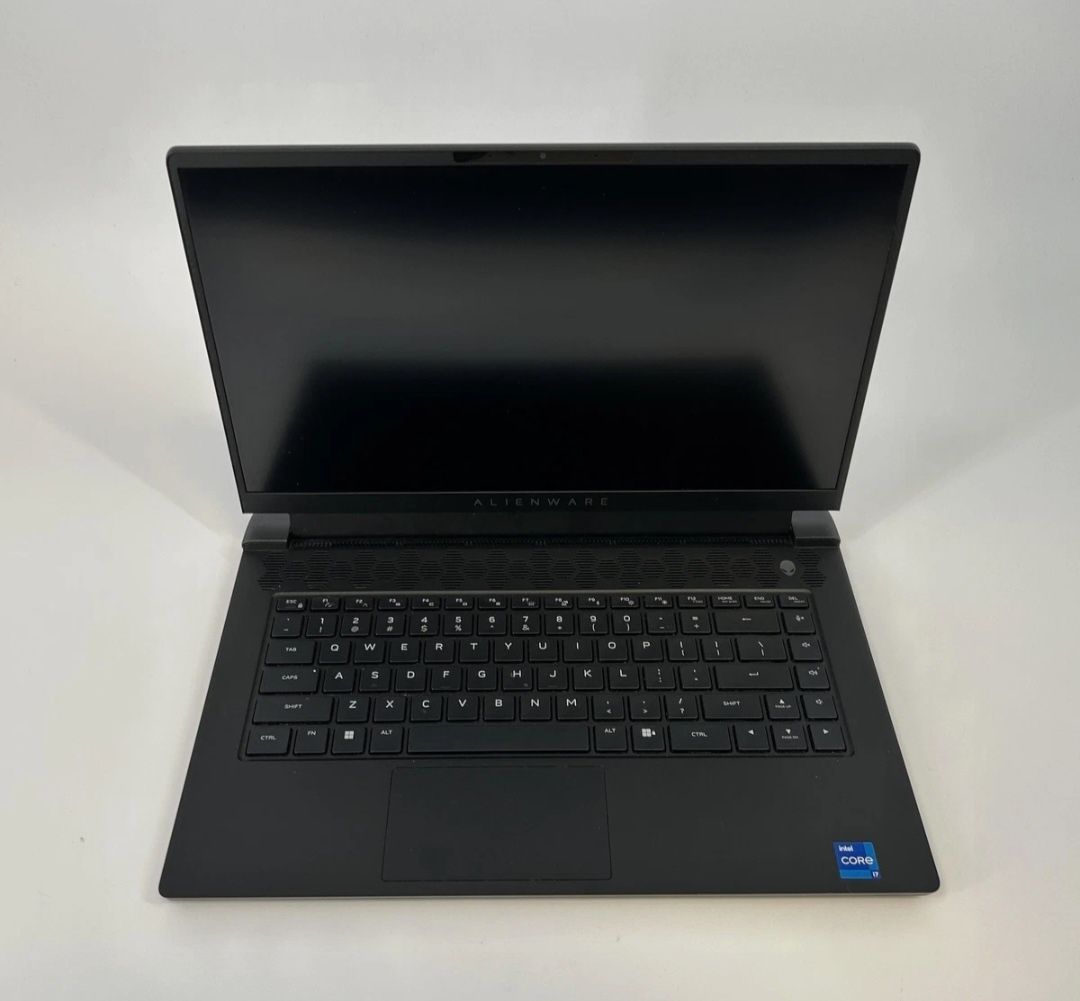 Dell m15 R6 i7-11800H-32GB-1TB SSD-RTX 307