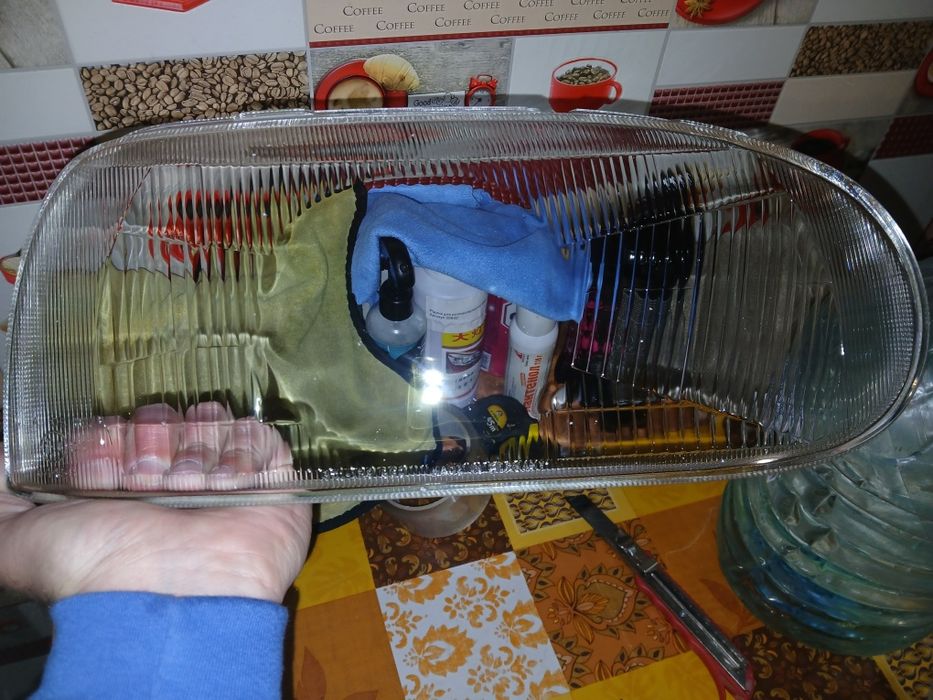 Поліровка стекла фар