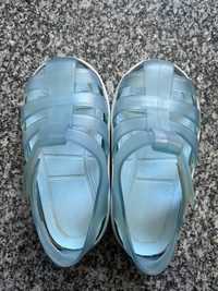 Sandalias de borracha azul celeste