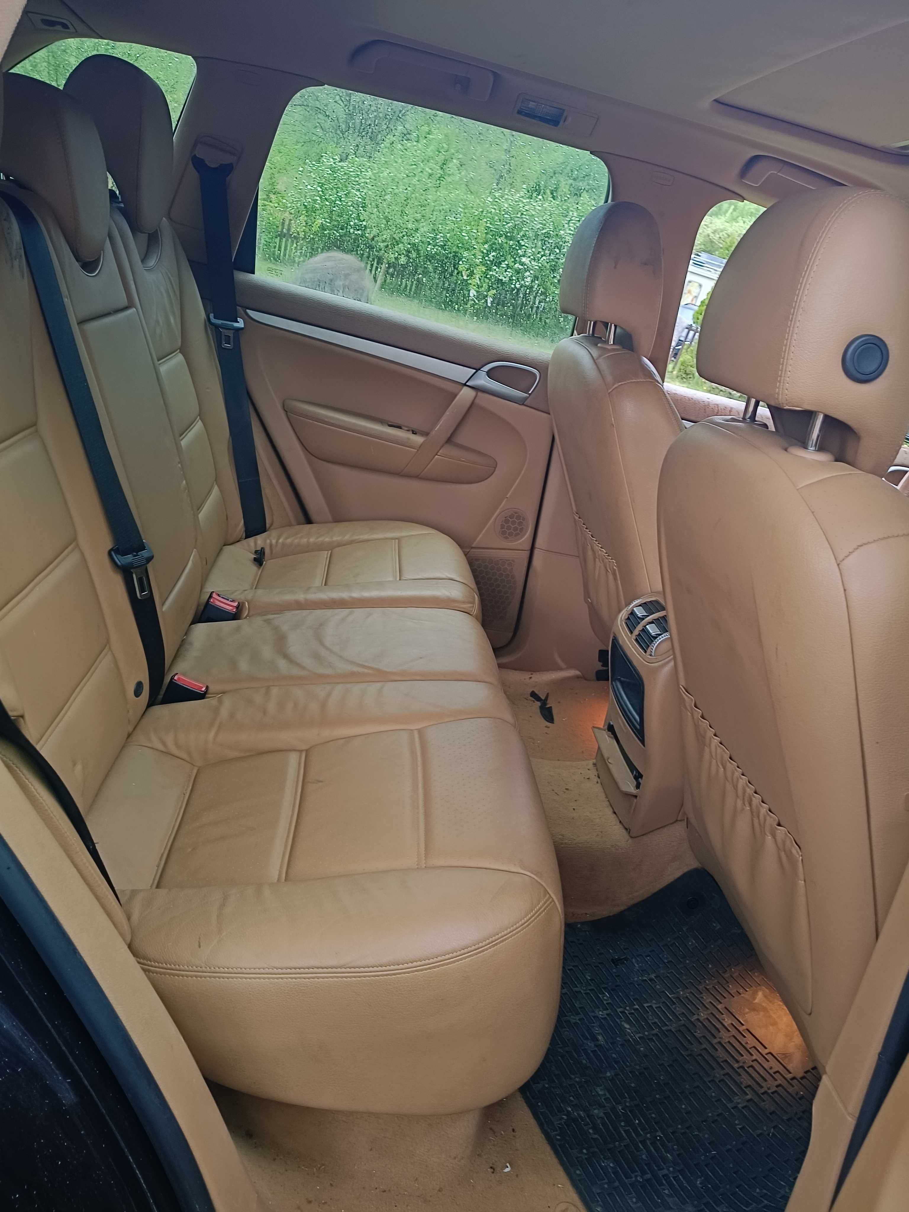 Porsche cayenne lift 4,8 2007r uszkodzone części lampa skrzynia i inne