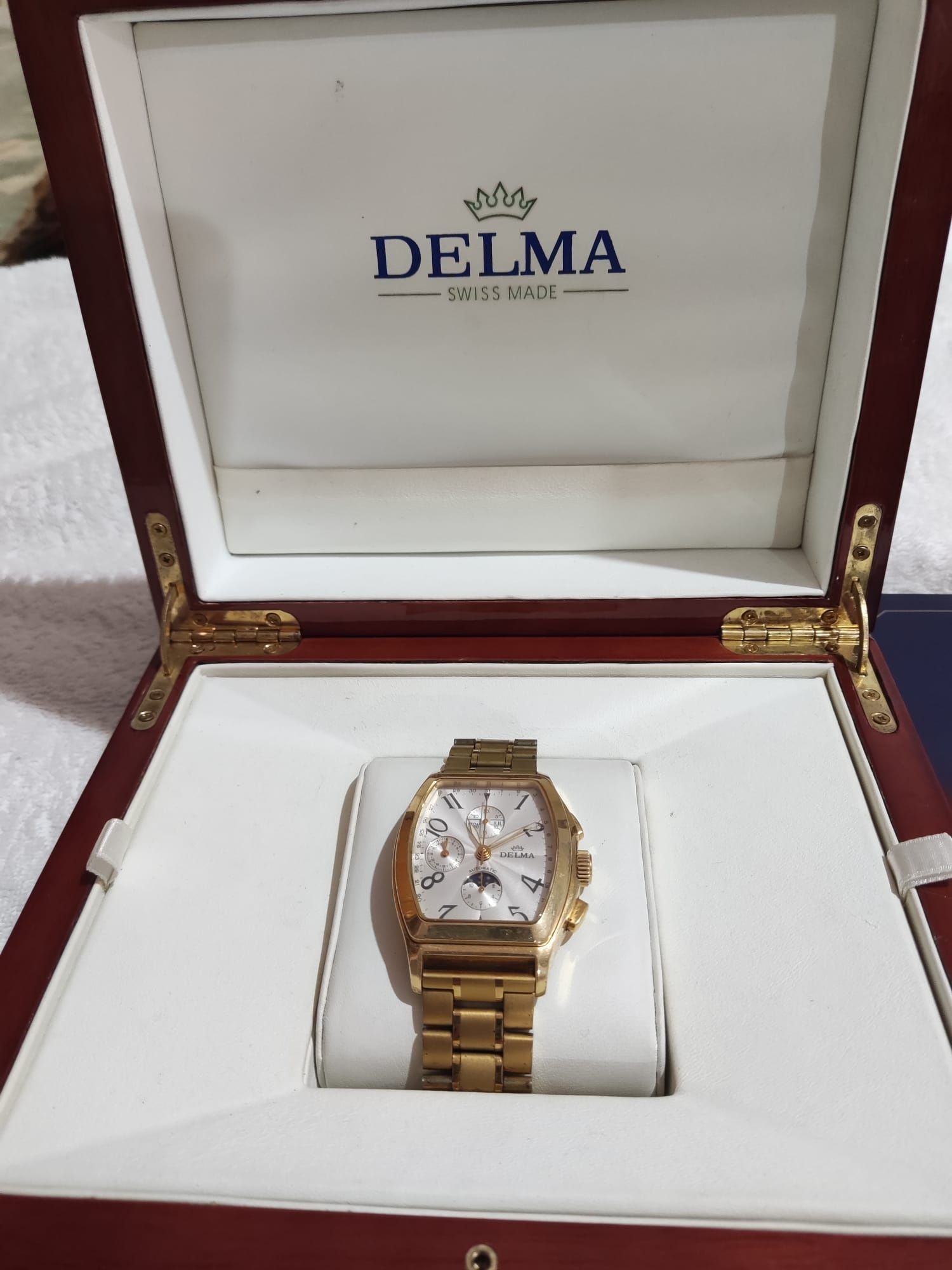 Relógio de ouro Suíço Delta