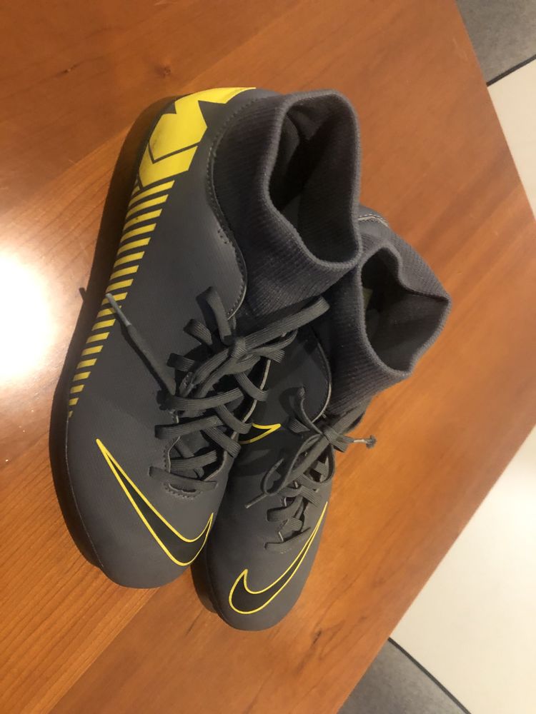 Nike Mercurial tamanho 44 como novas