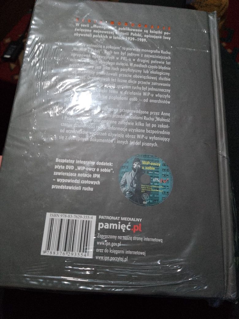 Książka między wolnością a pokojem