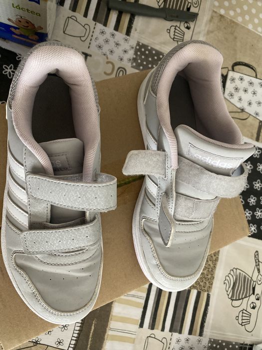 Ténis Adidas menina