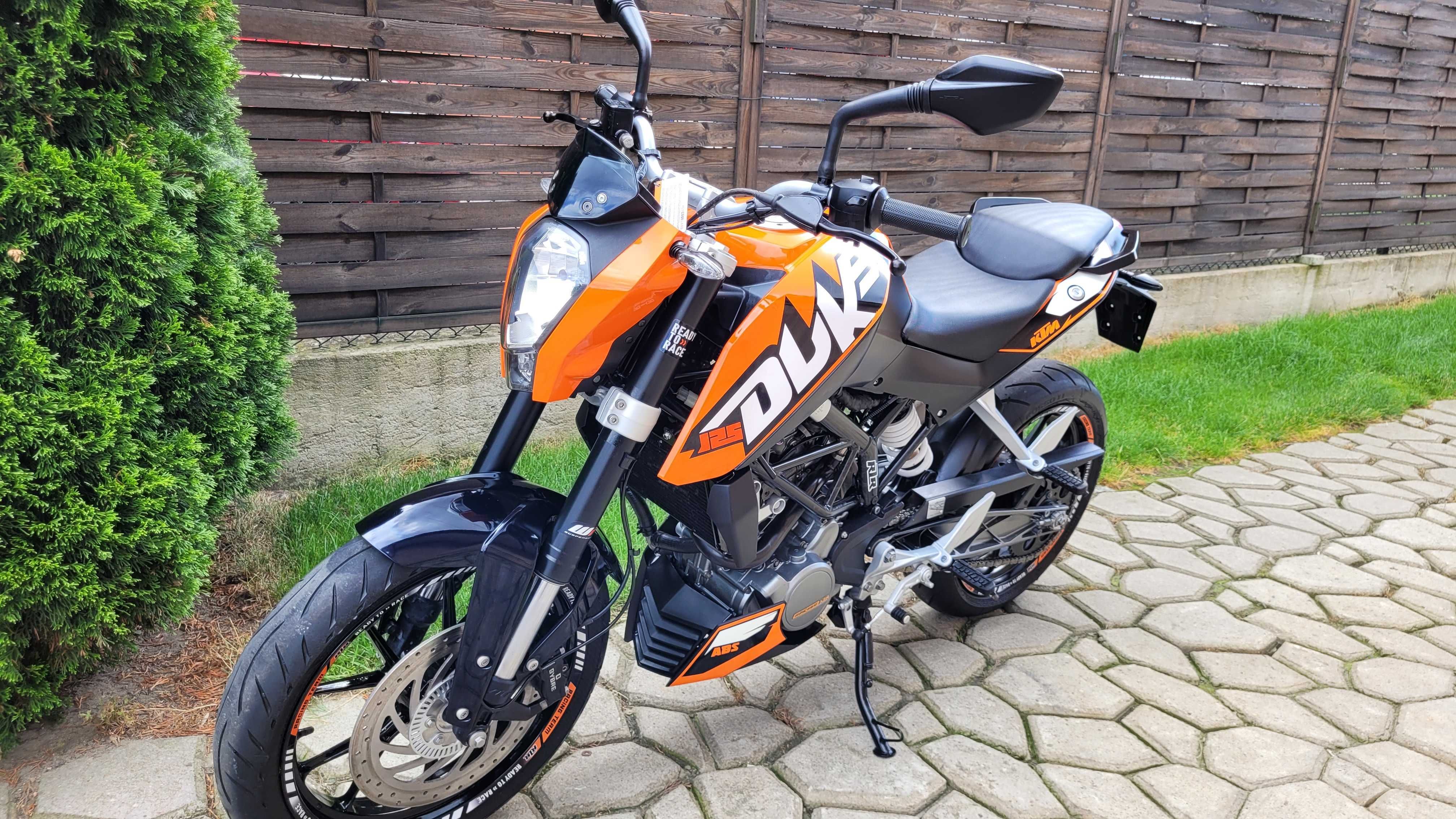 KTM 125 DUKE  z Niemiec ABS ,  Acrapović , WP,  Serwisowany