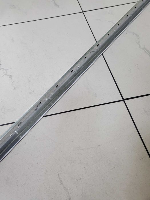 Profil główny do sufitów podwieszanych DX24 XH 370 W