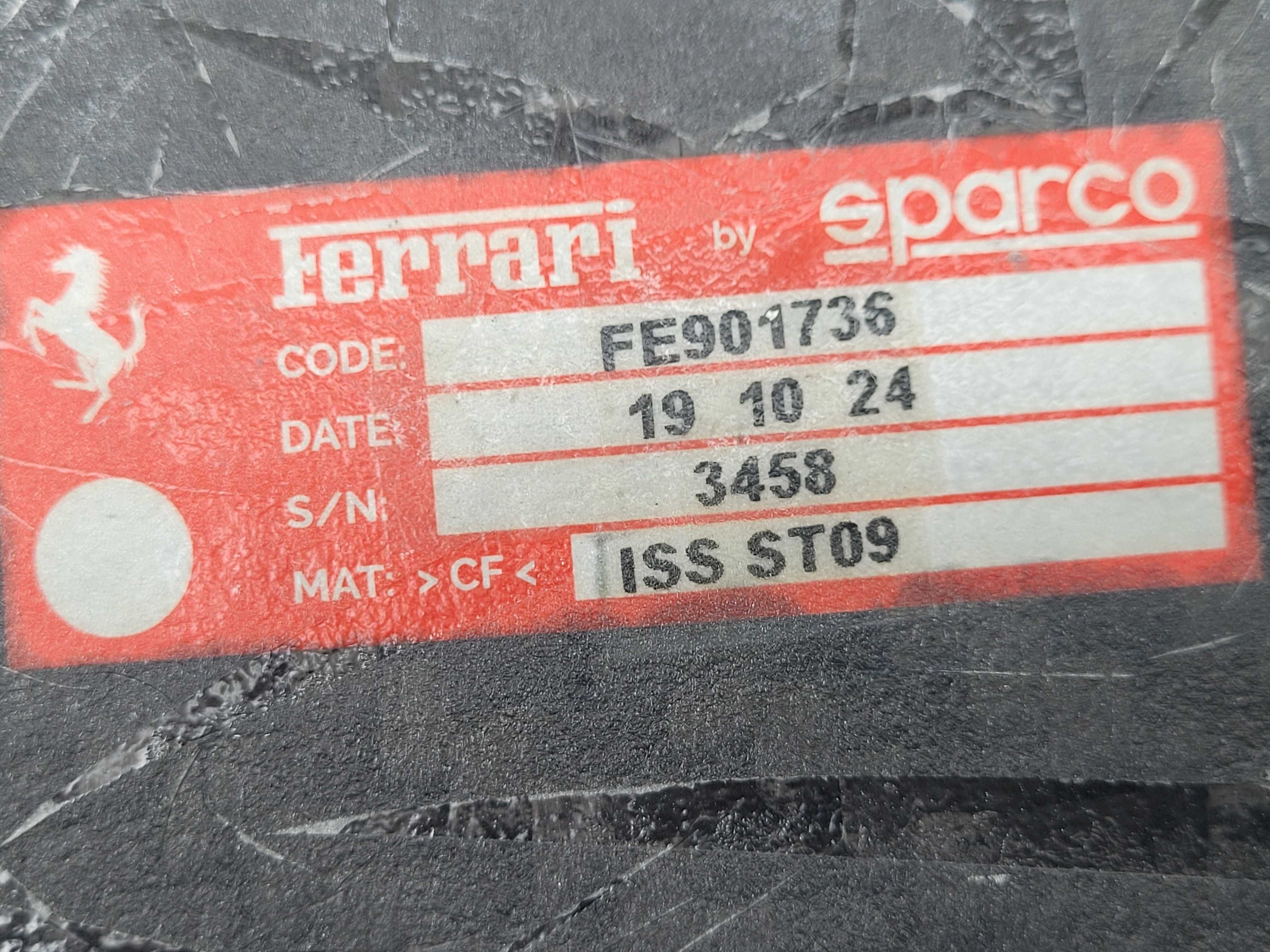 Ferrari Purosangue F175: próg nakładka listwa drzwi przód RH LH CARBON