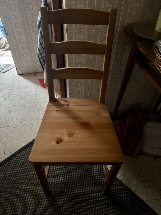 Cadeira de cozinha em Madeira