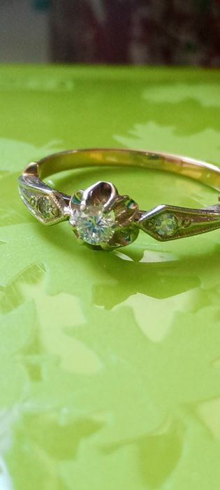 Діаманти натуральні золота каблучка