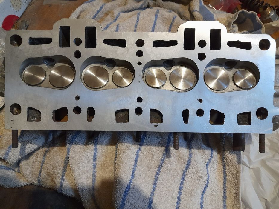 Головка блока цилиндров Таврия Славута 1.1 1.2 1.3 ГБЦ после ремонта