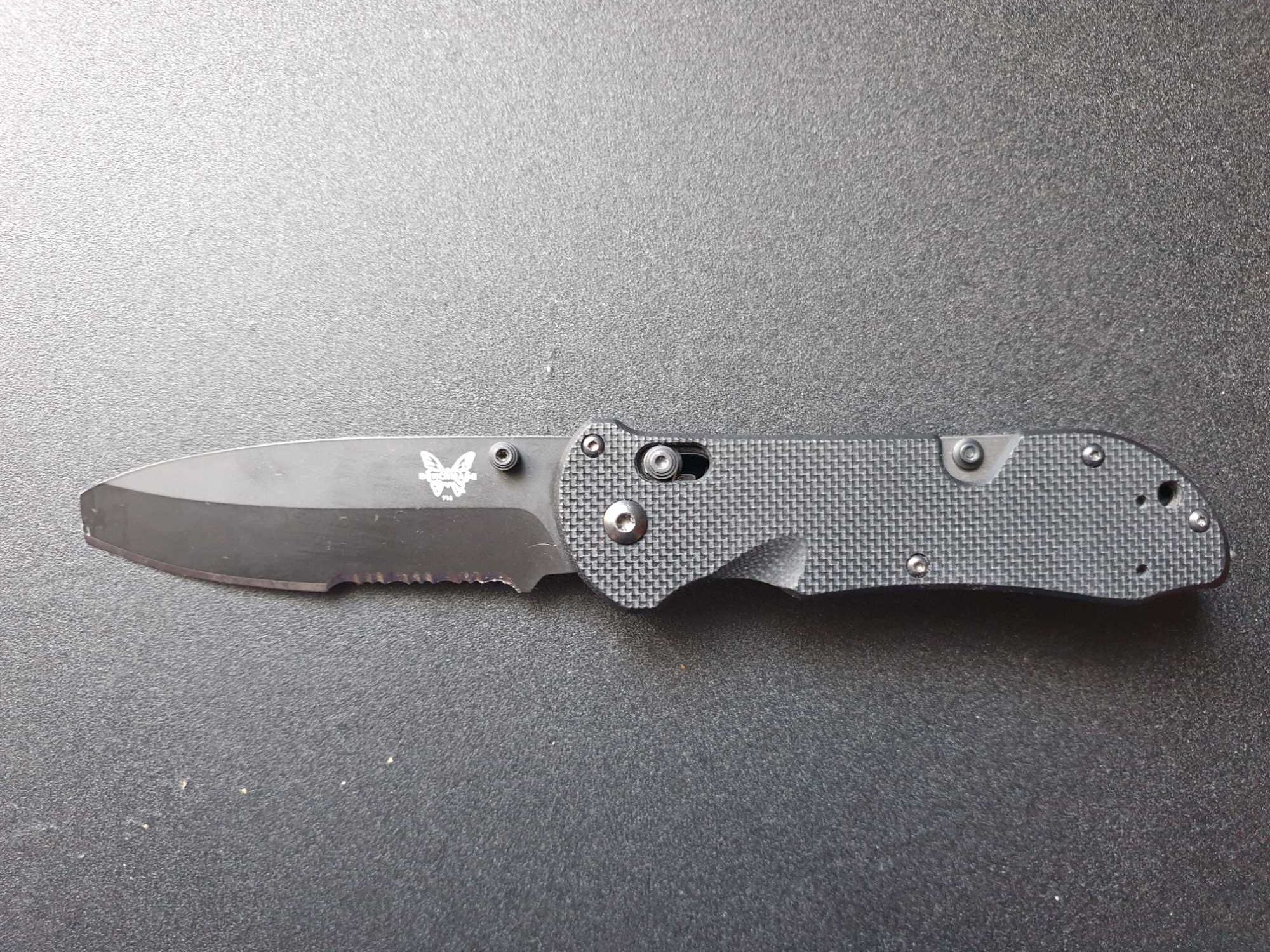 Nóż ratowniczy Benchmade Triage