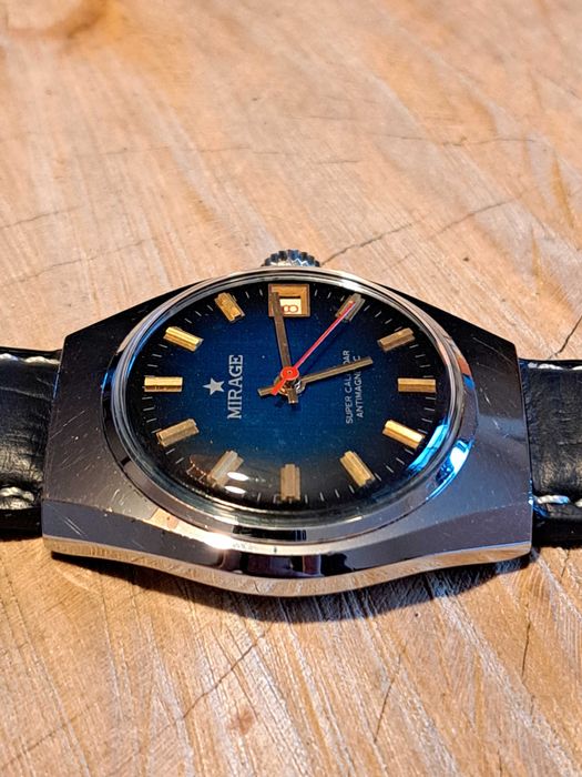 Relógio de pulso de homem, de marca MIRAGE